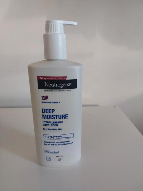 Neutrogena Deep Moisture Bodylotion Sensitive Parfumvrije, Sieraden, Tassen en Uiterlijk, Uiterlijk | Lichaamsverzorging, Nieuw