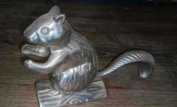 🌰🐿️zilverkleurige notenkraker: eekhoorn🐿️🌰 beschikbaar voor biedingen