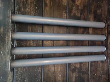 4 stuks tafelpoten 70 cm beschikbaar voor biedingen
