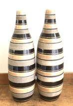 Twee hoge vazen in aardetinten, Ophalen, Overige kleuren, Aardewerk of Porselein, Zo goed als nieuw