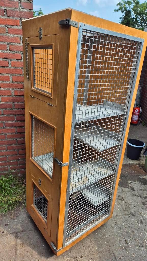 Knaagdier kooi/kast voor chinchillas gebruikt, Dieren en Toebehoren, Knaagdieren en Konijnen | Hokken en Kooien, Zo goed als nieuw
