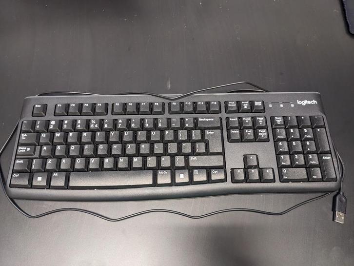LOGITECH K120, Computers en Software, Toetsenborden, Zo goed als nieuw, Qwerty, Bedraad, Ergonomisch, Toetsenbord en muis-set