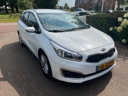 Kia Cee’d 1.6 GDI Sportswagon 2015 Wit nav First edition, Auto's, Kia, Particulier, (Pro) Cee d, ABS, Achteruitrijcamera, Airbags