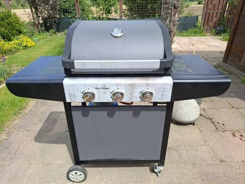 !Prijsverlaging!Gas BBQ Nice Cooker 3 branders met deksel, Tuin en Terras, Houtskoolbarbecues, Gebruikt, Ophalen