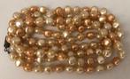 Handgeknoopte  2 kleurige parel ketting, Sieraden, Tassen en Uiterlijk, Antieke sieraden, Ophalen of Verzenden, Overige materialen