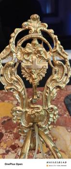 Antieke wandlamp met religieus motief, Ophalen