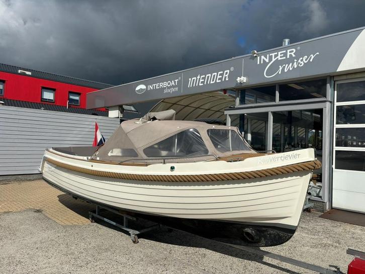 Intender 820 (2017), Watersport en Boten, Sloepen, Gebruikt, 50 tot 70 pk, 6 meter of meer, Binnenboordmotor, Diesel, Polyester