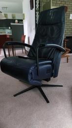 Prominent Sta-op fauteuil C-100 + nekkussen, Huis en Inrichting, Fauteuils, Ophalen, Nieuw, 75 tot 100 cm, 50 tot 75 cm