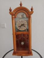 Grenen slingerklok/ staartklok 50 euro, Huis en Inrichting, Woonaccessoires | Klokken, Ophalen of Verzenden, Zo goed als nieuw