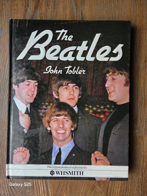 The Beatles exclusively for WHSMITH edition 1984, Verzamelen, Muziek, Artiesten en Beroemdheden, Gebruikt, Boek, Tijdschrift of Artikel