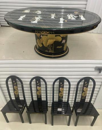 Chinese Eetkamerset (Eettafel + 4 stoelen) beschikbaar voor biedingen