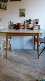 vintage eettafel jaren 60 schuine poten retro, Huis en Inrichting, Tafels | Eettafels, Gebruikt, 100 tot 150 cm, Vintage, Ophalen of Verzenden
