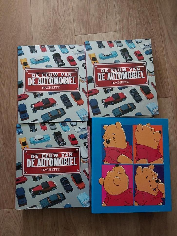 Hachette DE EEUW VAN DE AUTOMOBIEL boeken, Boeken, Auto's | Folders en Tijdschriften, Zo goed als nieuw, Algemeen, Ophalen of Verzenden