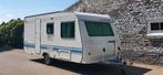 Adria Unica 461 - 5105 Caravan - bouwjaar 2001 prima in orde, Caravans en Kamperen, Caravans, Particulier, Koelkast, Adria, Tot en met 4