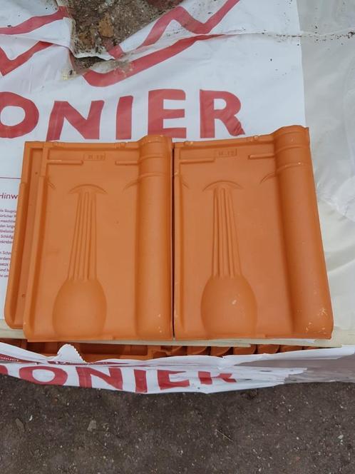 Kruispan Monier VOORRAAD lichtbruin -zwartmat -zwart - rood, Doe-het-zelf en Verbouw, Dakpannen en Dakbedekking, Nieuw, Dakpannen