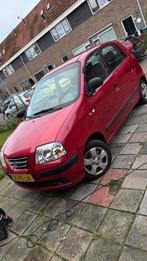 Hyundai Atos 1.1 2005 Rood, Auto's, Voorwielaandrijving, 4 cilinders, Origineel Nederlands, Particulier