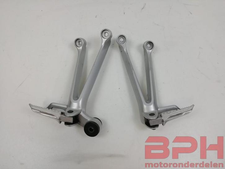 Duo voetsteunen Suzuki GSX-R 1000 K5 - K6 2005 t/m 2006 voet, Motoren, Onderdelen | Suzuki, Gebruikt, Ophalen of Verzenden