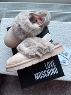 Moschino "uggs" maat 36, Beige, Overige typen, Nieuw, Moschino