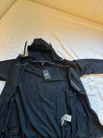 Zwarte Under Armour jas - Nieuw met prijskaartje, Kleding | Heren, Jassen | Zomer, Ophalen of Verzenden, Nieuw, Overige maten