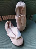 Gevoerde pantoffels, klitteband, nieuw, maat 40/41, Kleding | Dames, Ophalen of Verzenden, Nieuw, Pantoffels of Sloffen