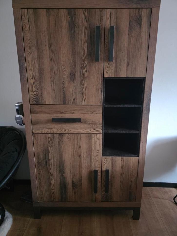 Mooie stevige kast, Huis en Inrichting, Kasten | Computermeubels, Ophalen