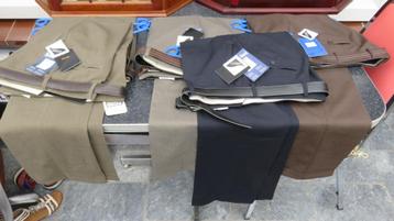 Nieuwe heren zomerpantalons mt. 52 in 4 kleuren. beschikbaar voor biedingen