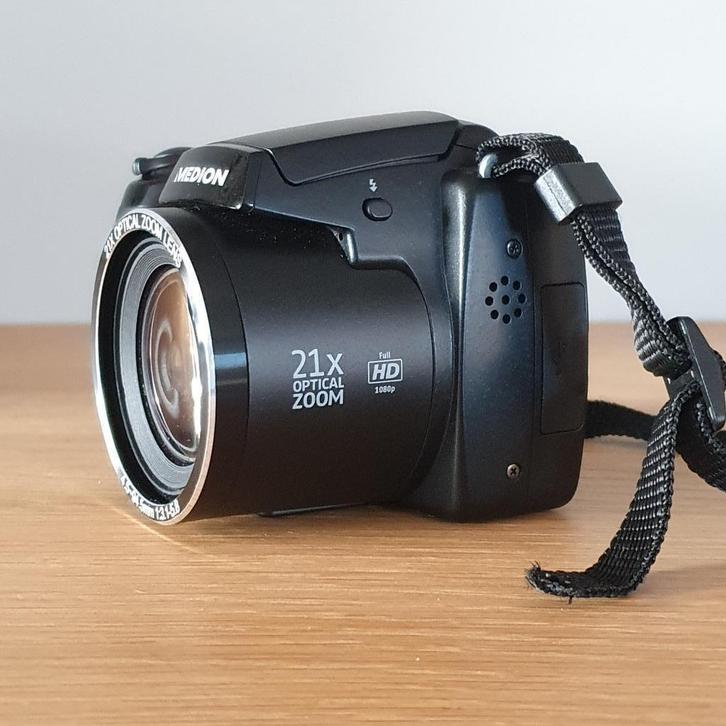 Medion camera met 21x zoom & 16mp [MD8688] digitaal, Audio, Tv en Foto, Fotocamera's Digitaal, Compact, Overige Merken, 8 keer of meer