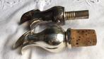 Vintage verzilverde flessenstop met schenktuit 2x, Antiek en Kunst, Ophalen of Verzenden, Zilver