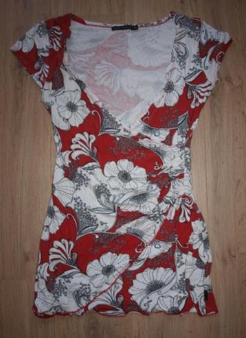 Rood Witte Tuniek Watcher (M) beschikbaar voor biedingen