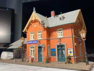 Kibri W415 landelijk station Appeldaal met licht H0 1:87 beschikbaar voor biedingen