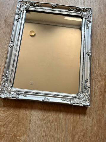 Spiegel Brocant zilverkleurig Xenos 38x48 cm beschikbaar voor biedingen