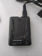 Olympus accu's + lader, Ophalen of Verzenden, Zo goed als nieuw