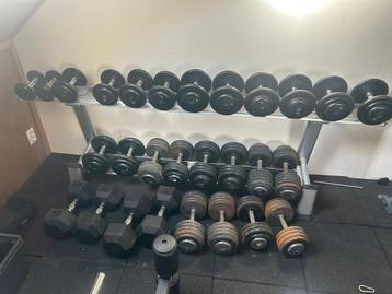 Dumbells beschikbaar voor biedingen