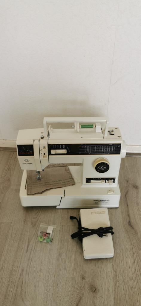 Naaimachine Singer ELECTRONICA 4662, Hobby en Vrije tijd, Naaimachines en Toebehoren, Zo goed als nieuw, Naaimachine, Singer, Ophalen of Verzenden