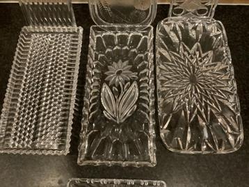 Mooie vintage glazen serveer schalen/decoratie plateau’s beschikbaar voor biedingen