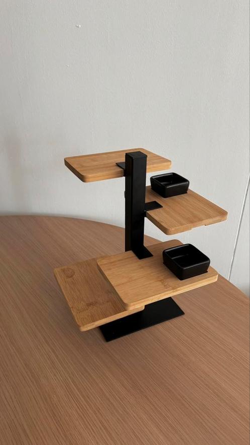Gusta Serveertoren - Etagère - 4 bamboe planken, Huis en Inrichting, Woonaccessoires | Etagères, Zo goed als nieuw, Ophalen