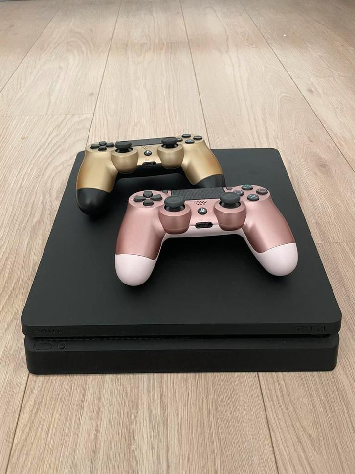 PlayStation 4 Slim 500GB met 2 Controllers (Goud & Roze), Spelcomputers en Games, Spelcomputers | Sony PlayStation 4, Gebruikt