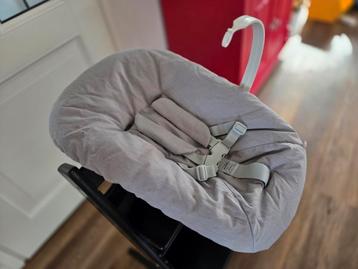 Stokke tripptrapp newbornset beschikbaar voor biedingen