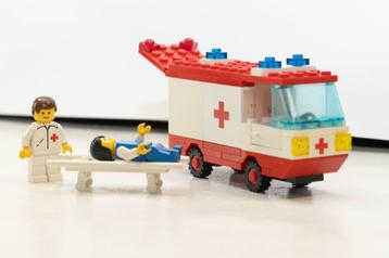 LEGO 6688 -1 2e # Classic Town: Hospital: Ambulance beschikbaar voor biedingen
