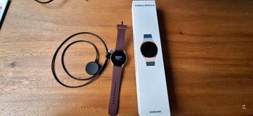 Samsung Galaxy Watch 4 Rosé  beschikbaar voor biedingen
