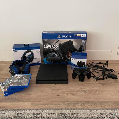 Playstation 4 Slim 500GB + controller, headset en 4 spellen!, Spelcomputers en Games, Spelcomputers | Sony PlayStation 4, Zo goed als nieuw