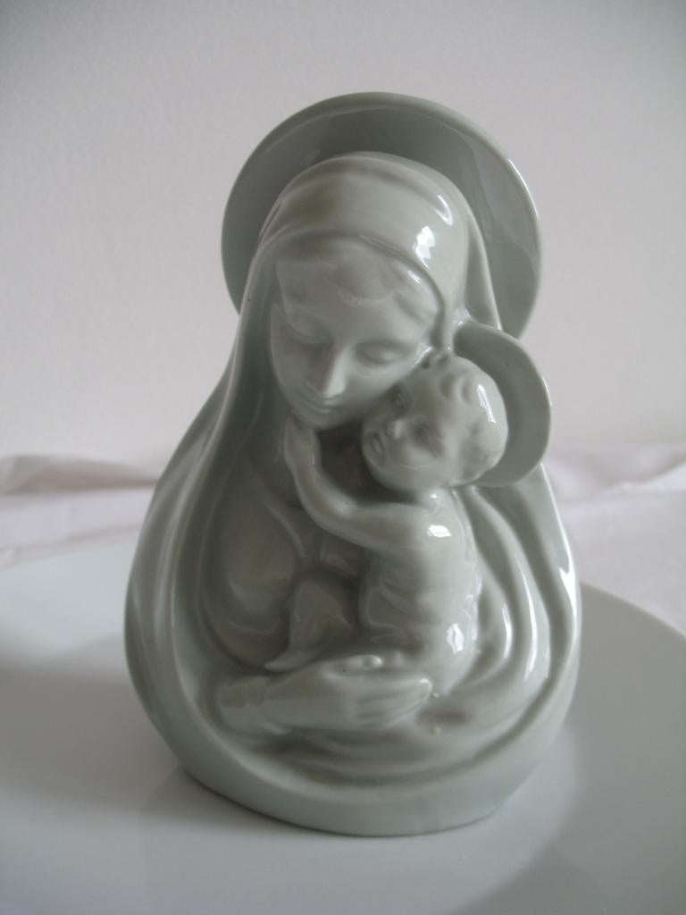 Gemerkt Porselein Zacht Groen Maria met Kind Vintage, Antiek en Kunst, Antiek | Porselein, Ophalen of Verzenden