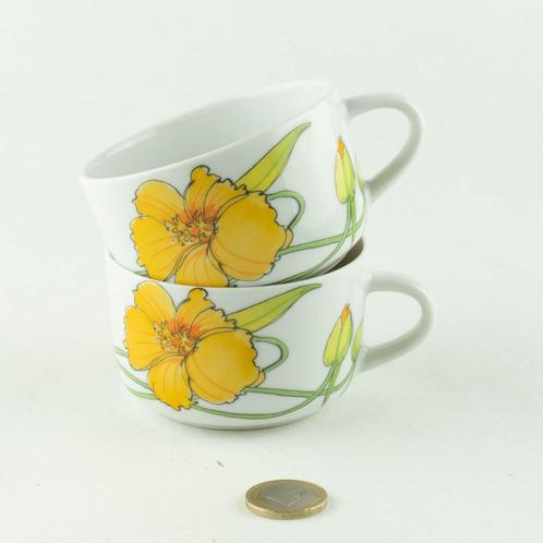 2 kopjes, vintage Ikea. Midsommar, Huis en Inrichting, Keuken | Servies, Zo goed als nieuw, Kop(pen) en/of Schotel(s), Overige stijlen