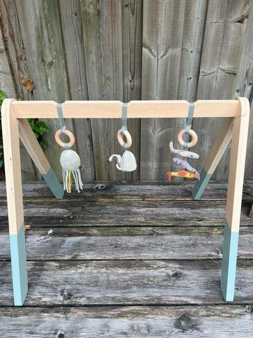 Leuke little dutch babygym beschikbaar voor biedingen