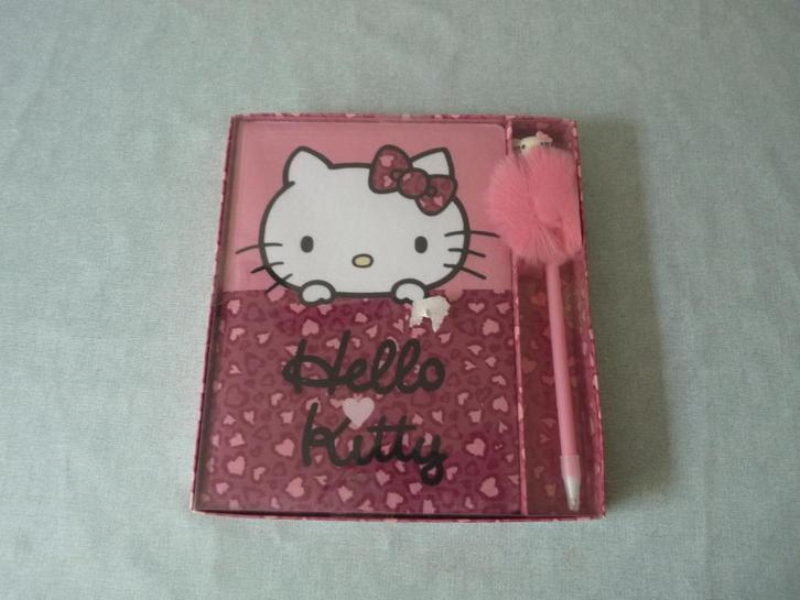 Notitieboekje dagboekje + roze Pompom pen Hello Kitty  Nieuw, Kinderen en Baby's, Kinderspulletjes, Nieuw, Ophalen of Verzenden