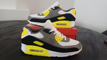 Nike Air Max 90 beschikbaar voor biedingen