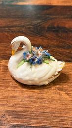 Adderley floral zwaan met bloemen, Antiek en Kunst, Antiek | Porselein, Ophalen of Verzenden