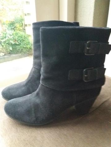 Enkellaarsjes, Manfield, zwart mt 36 beschikbaar voor biedingen