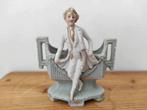 Antiek rococo vaasje jongen biscuit porselein Duitsland, Antiek en Kunst, Antiek | Porselein, Ophalen of Verzenden