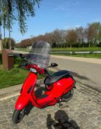 VESPA SPRINT 2021 (45km/h) + HELM & BEENKLEED, Fietsen en Brommers, Benzine, Maximaal 45 km/u, 50 cc, Gebruikt